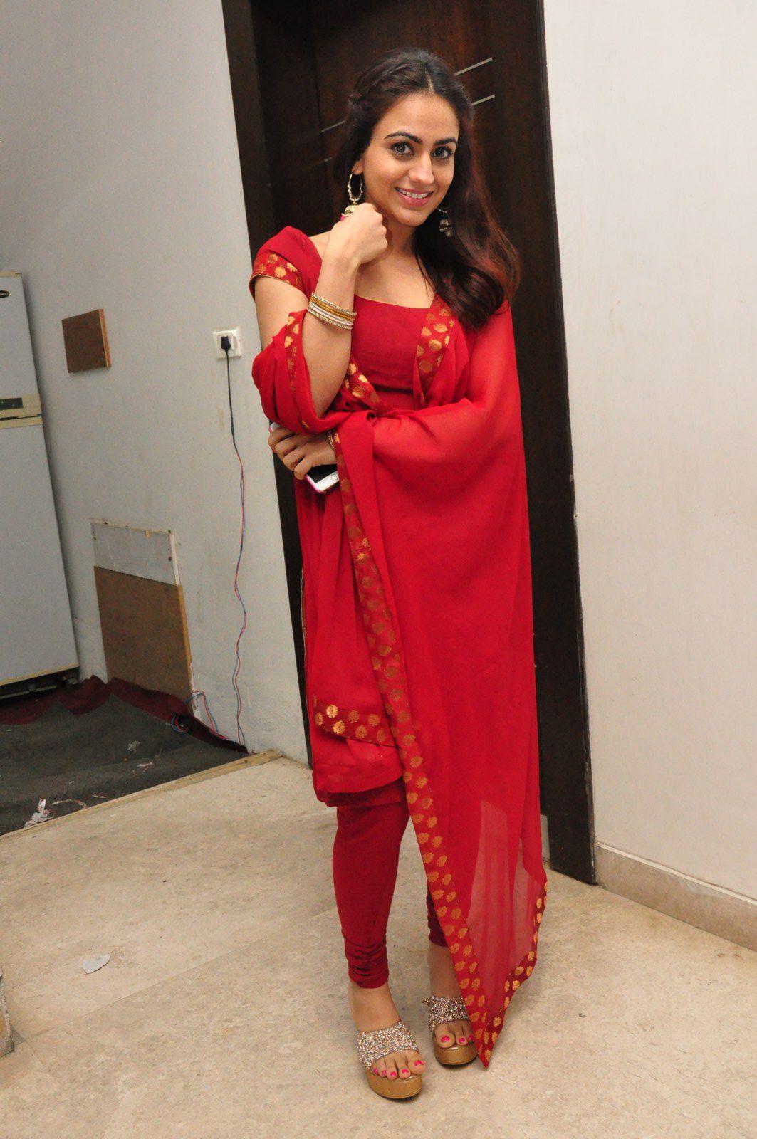 Aksha Beautiful Stills
