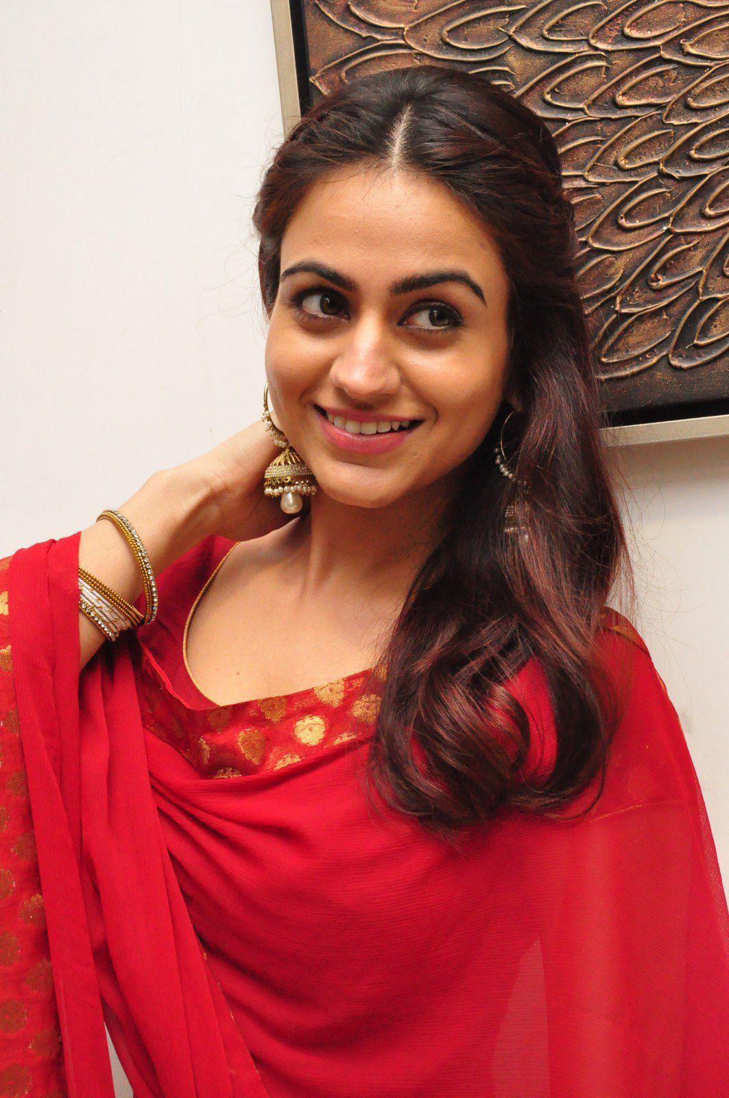 Aksha Beautiful Stills