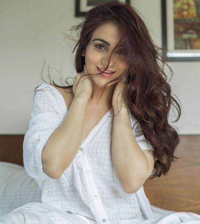 Aksha Pardasany Latest Hot & Spicy Photoshoot Stills