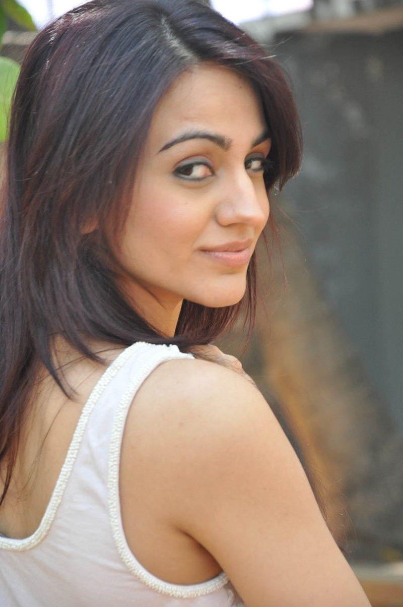 Aksha Pardasany Stills