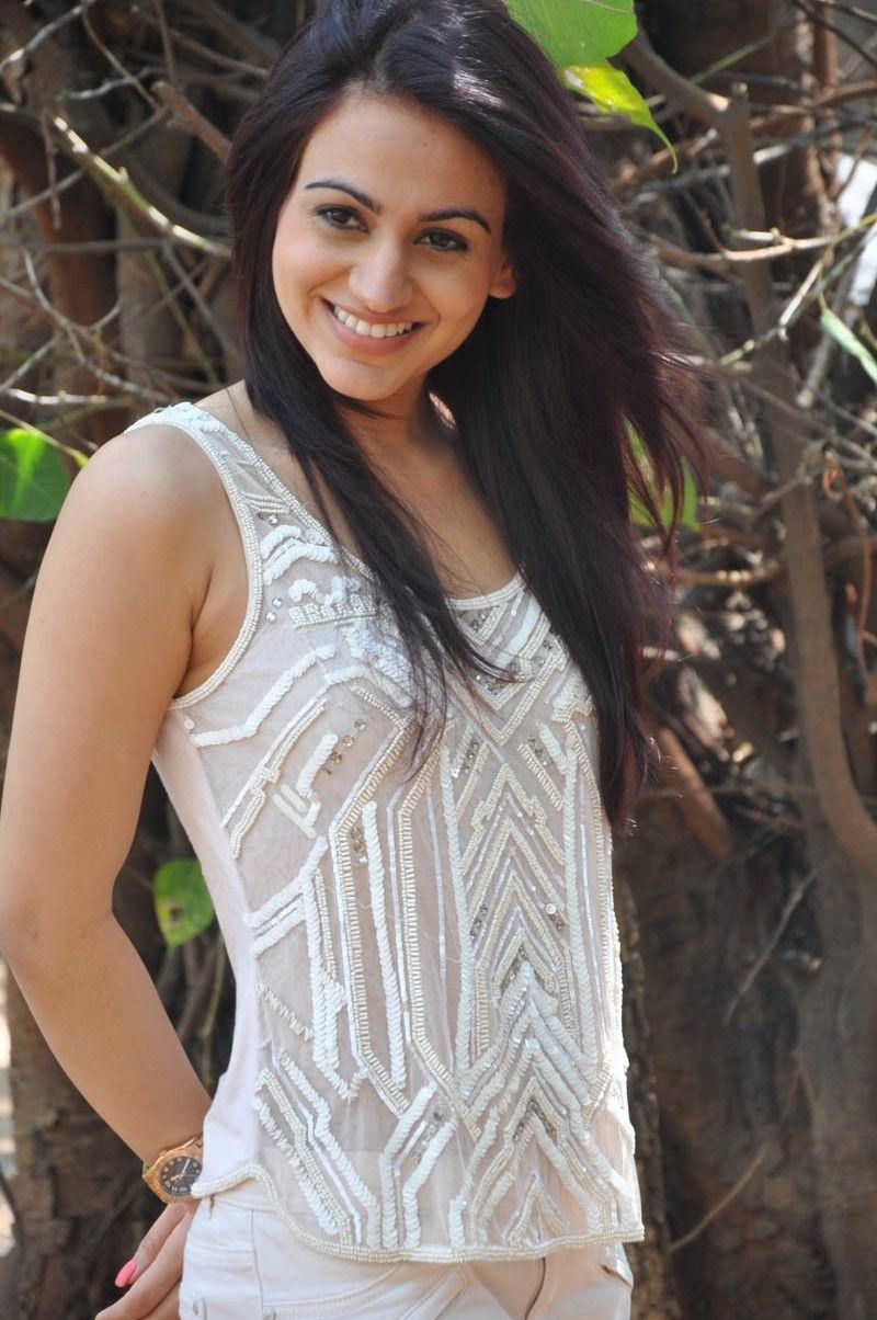 Aksha Pardasany Stills