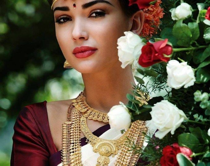 Amy Jackson New Bridal Saree Photoshoot