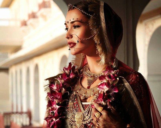 Amy Jackson New Bridal Saree Photoshoot