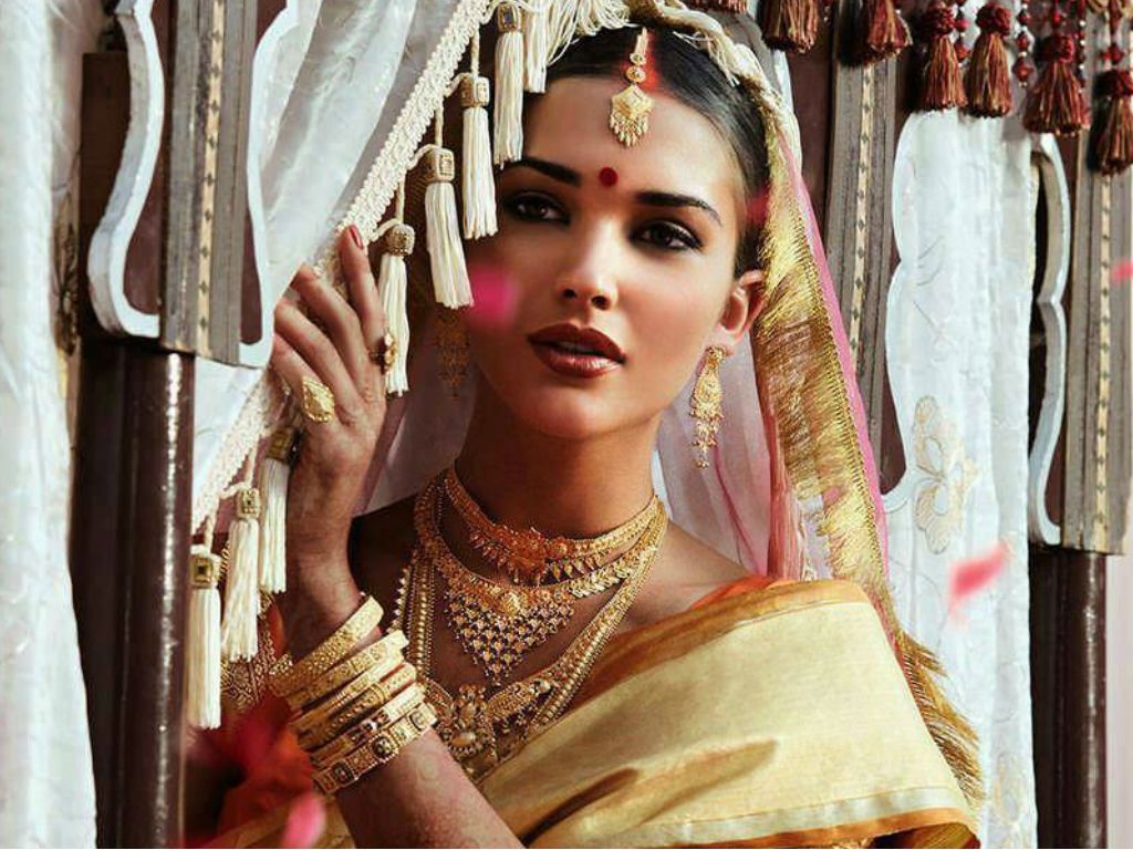 Amy Jackson New Bridal Saree Photoshoot