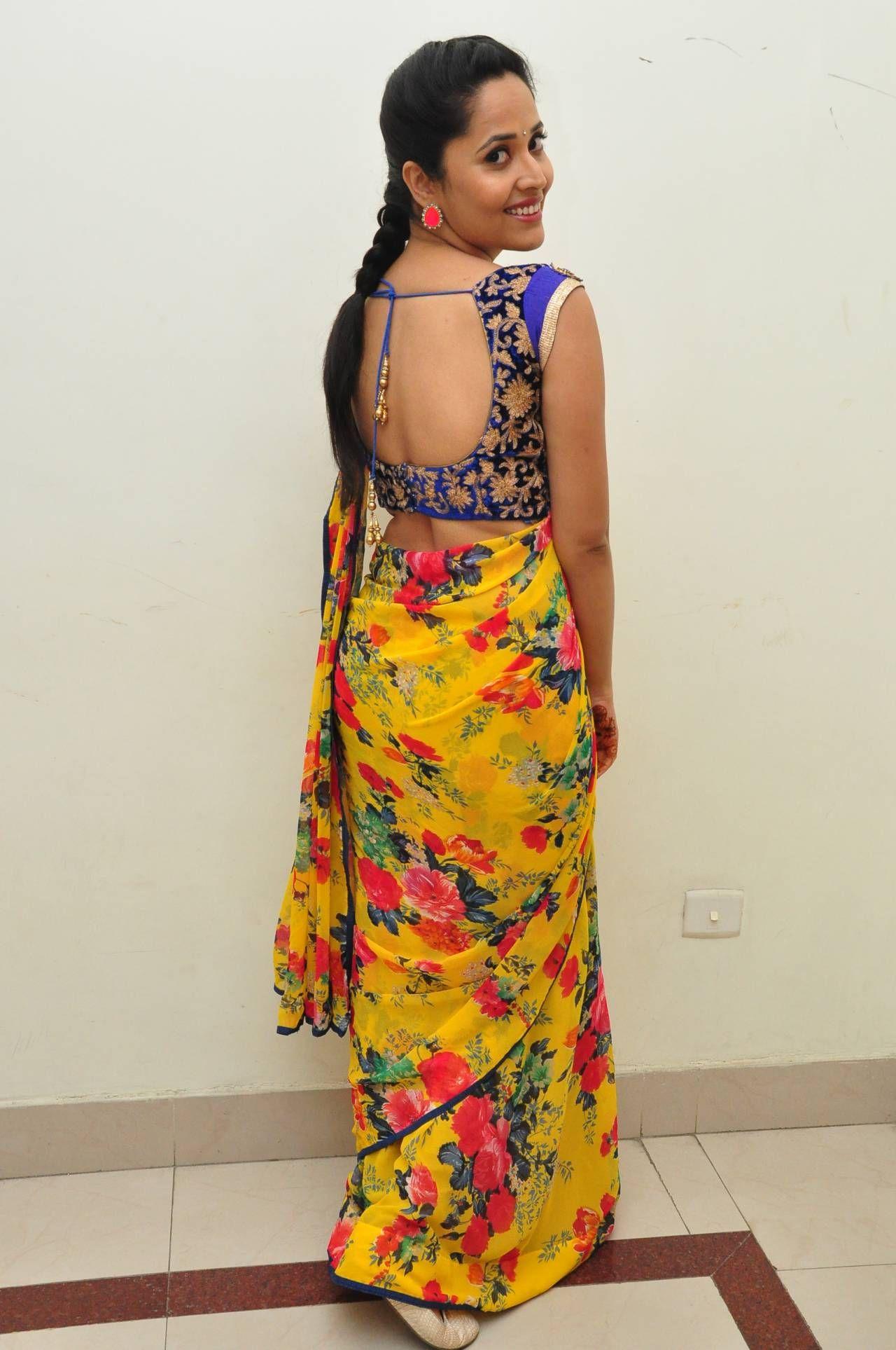 Anasuya Latest Stills in Srimanthudu Success Meet