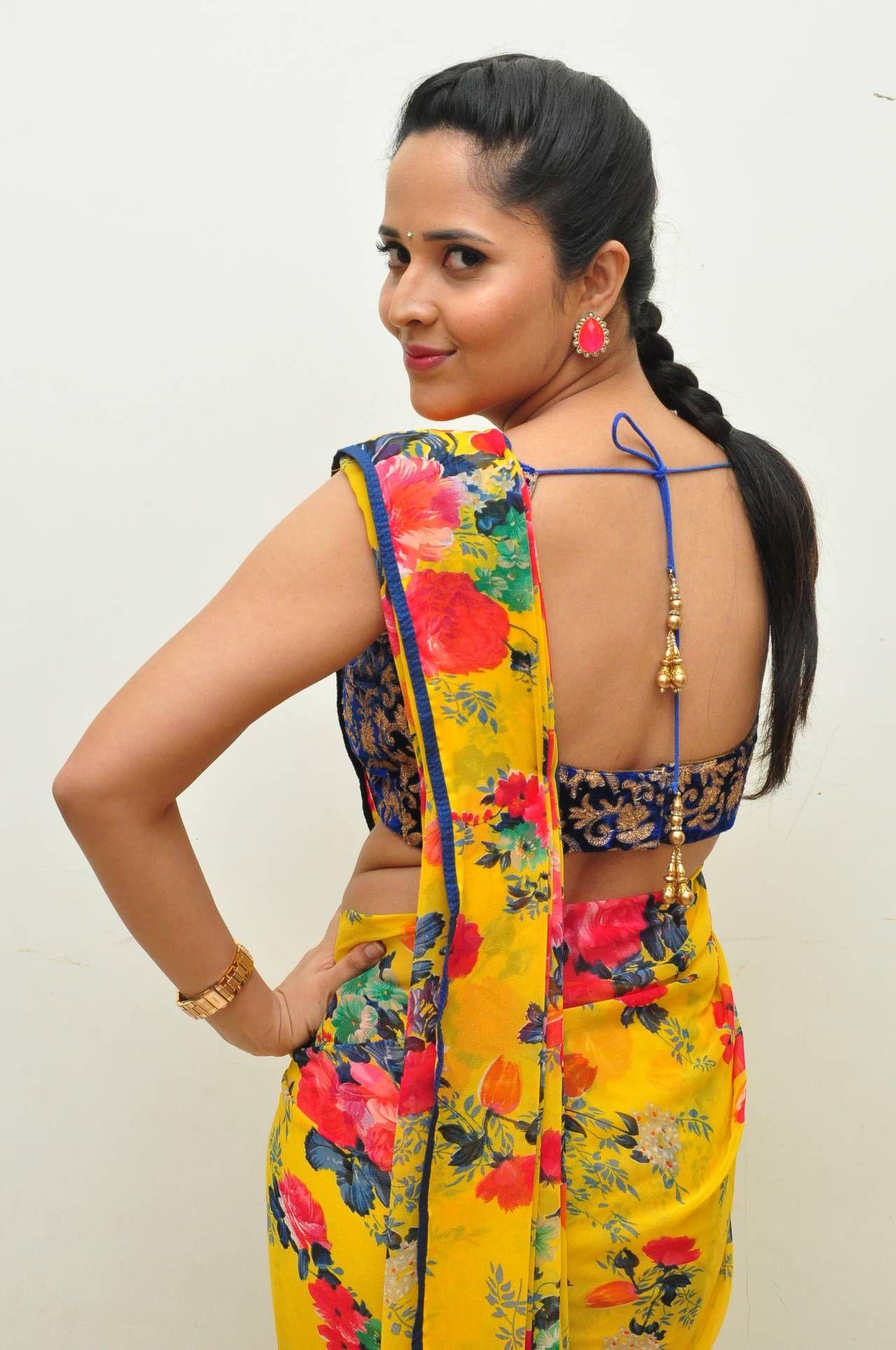 Anasuya Latest Stills in Srimanthudu Success Meet