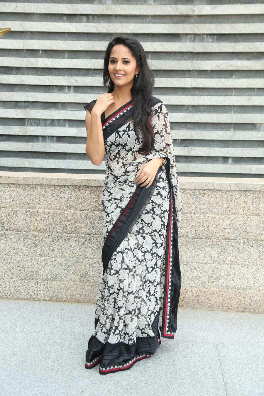Anasuya New Saree Photos