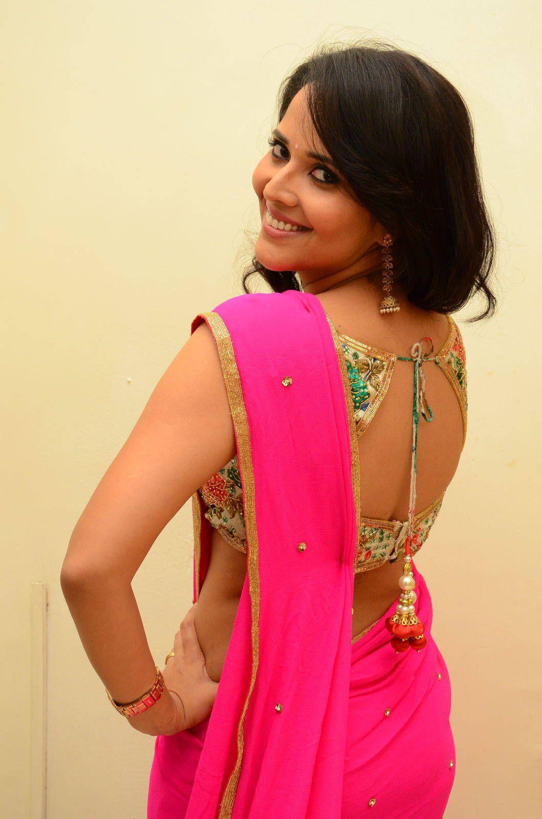 Anchor Anasuya Backless Photos