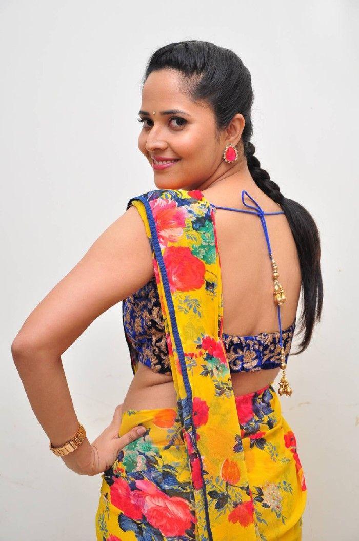 Anchor Anasuya Backless Photos