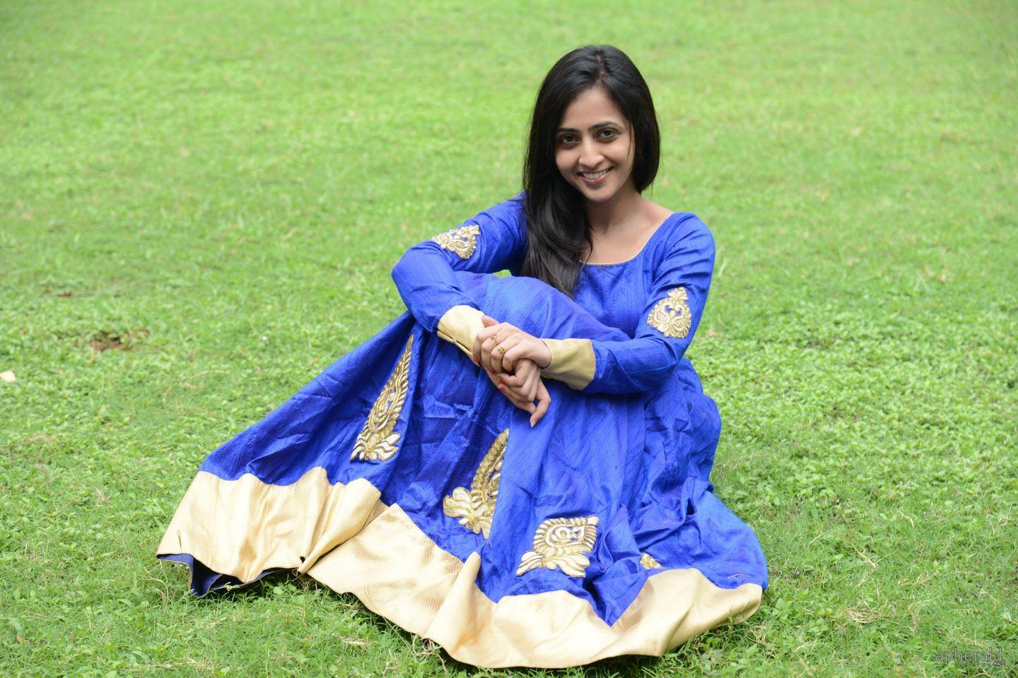 Anchor Lasya Cute Pics