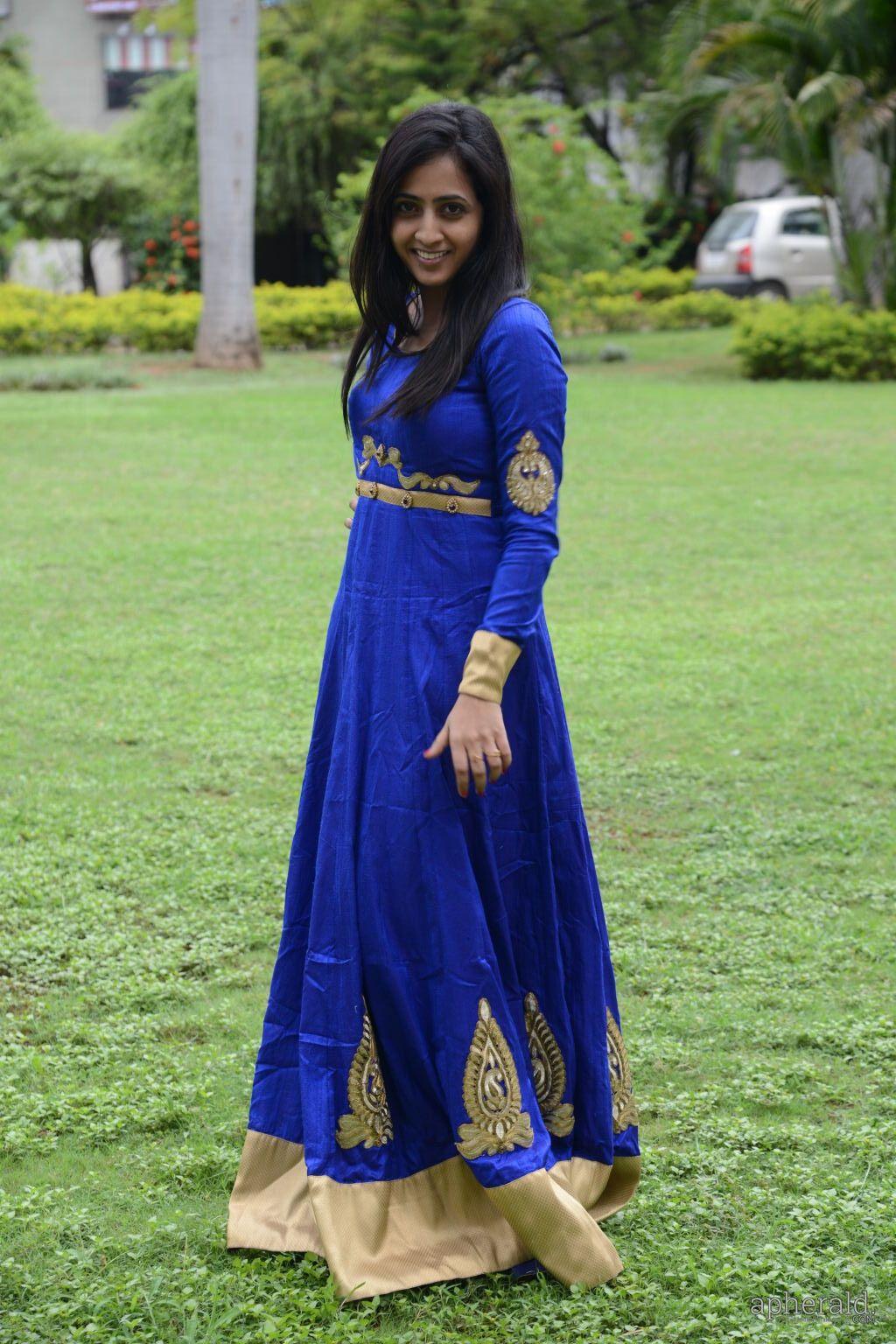 Anchor Lasya Cute Pics