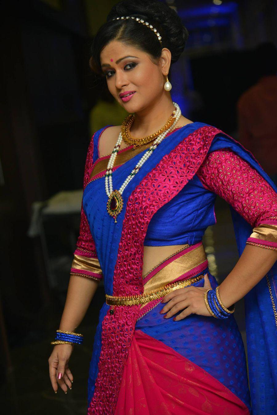 Anchor Shilpa Chakravarthy Stills at Nayaki Audio