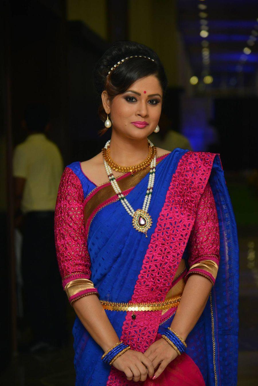 Anchor Shilpa Chakravarthy Stills at Nayaki Audio