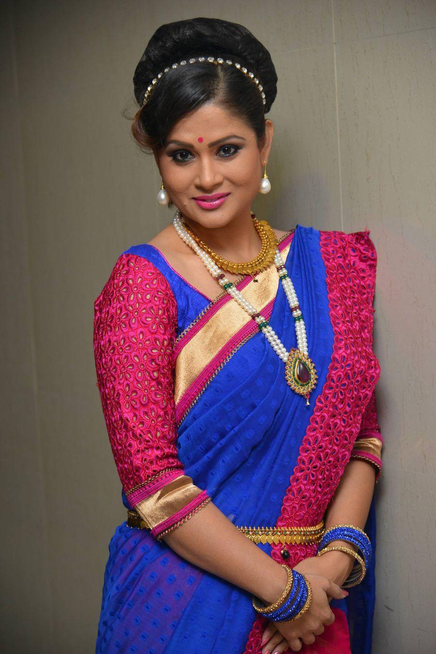 Anchor Shilpa Chakravarthy Stills at Nayaki Audio