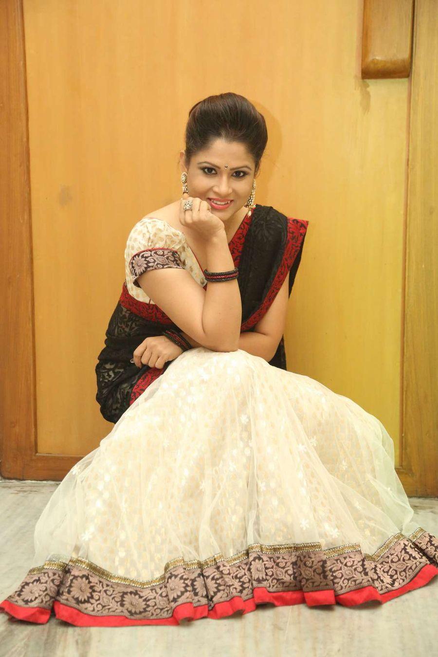 Anchor Shilpa Latest Photos