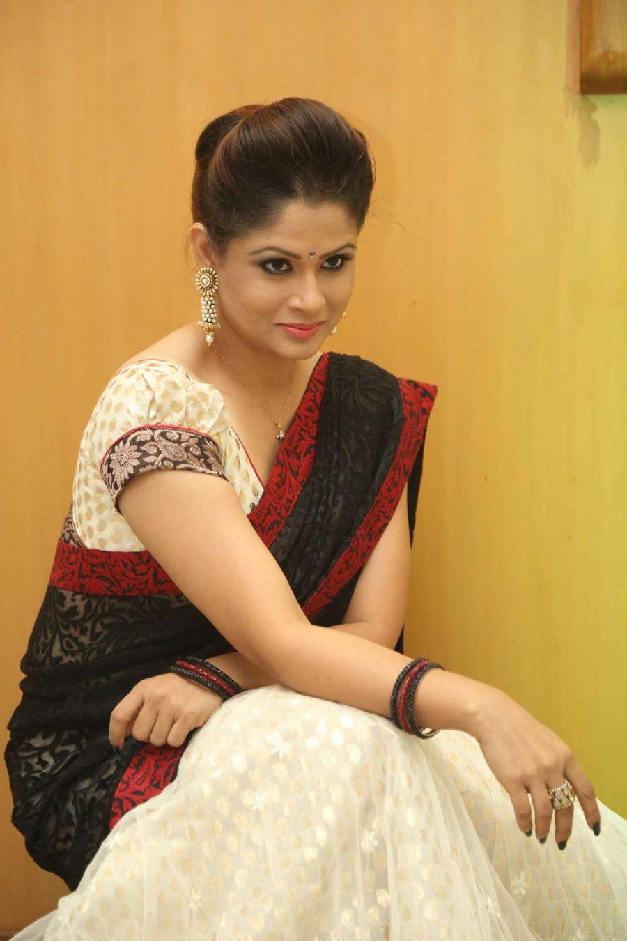 Anchor Shilpa Latest Photos