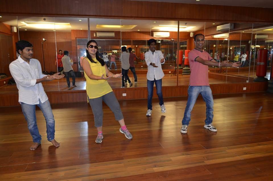 Anchor Soumya Rare photos