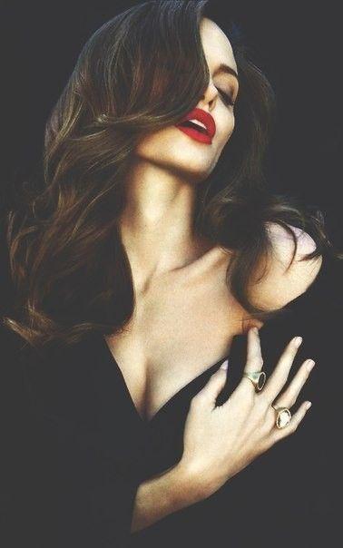 Angelina Jolie Hot Images