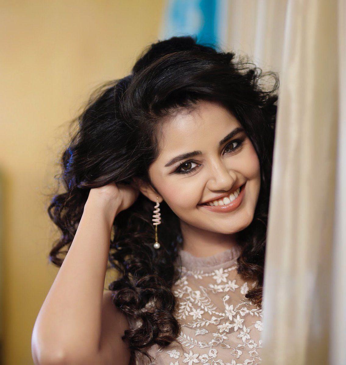 Anupama Parameswaran Images