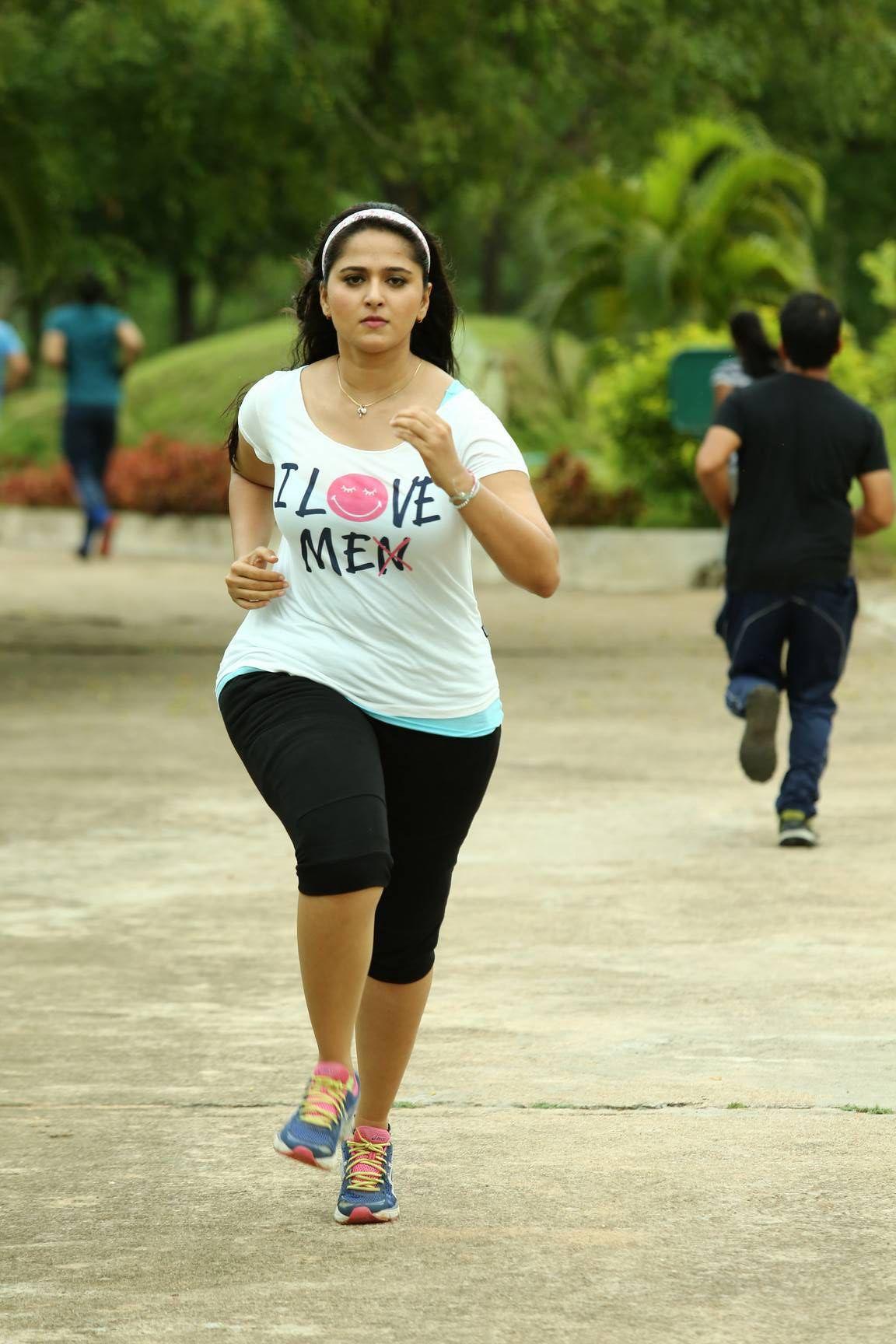 Anushka In Size Zero Latest Stills