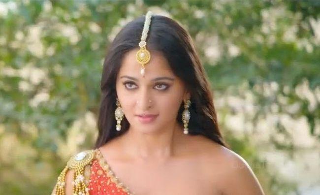 Anushka LATEST Stills in Rudramadevi Movie