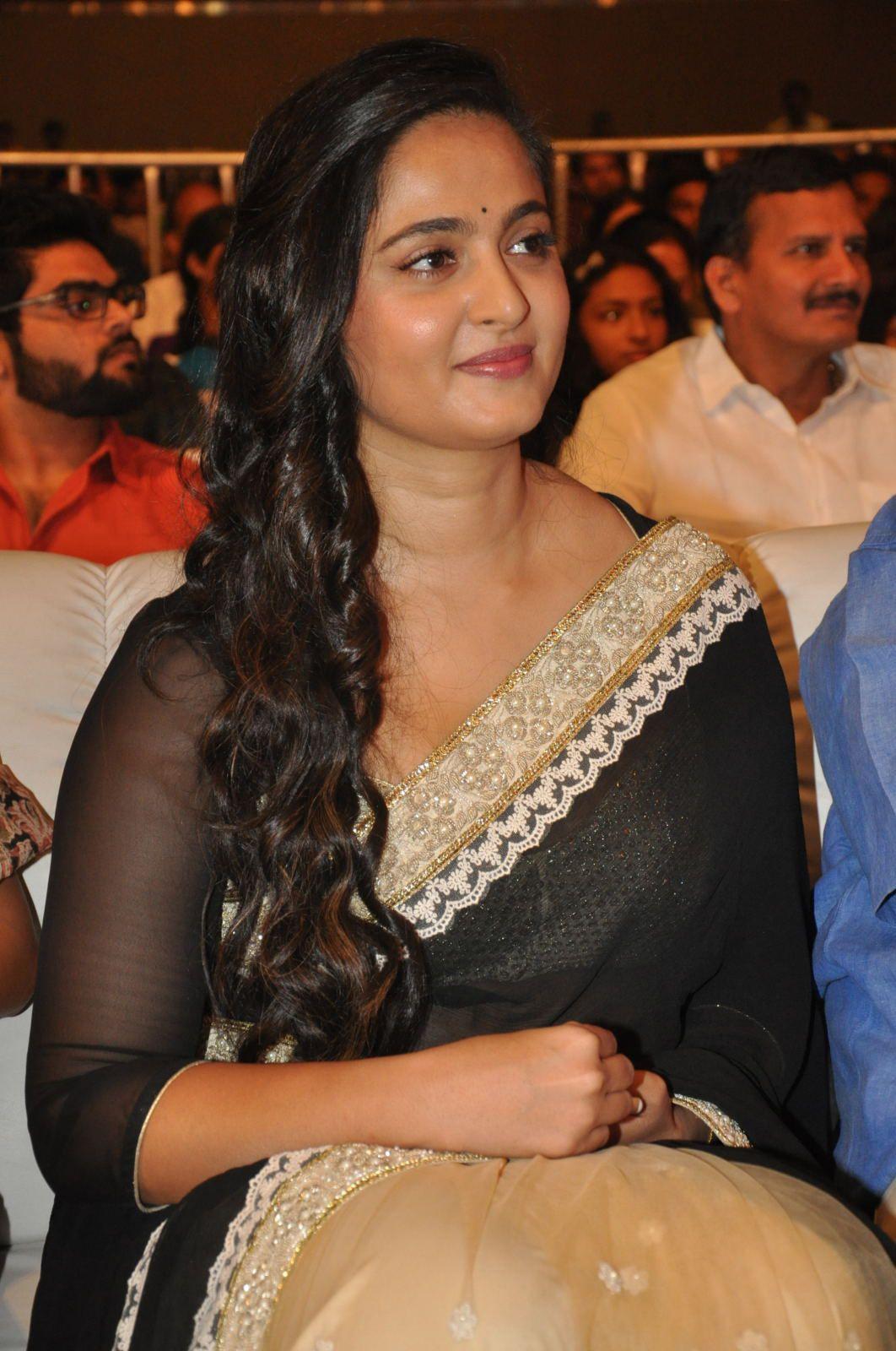 Anushka Pics At Size Zero Audio Launch