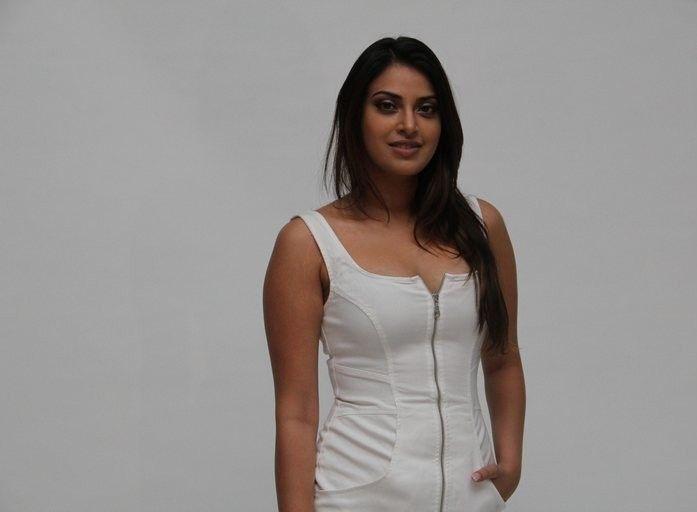 Anushka Ranjan New Photoshoot