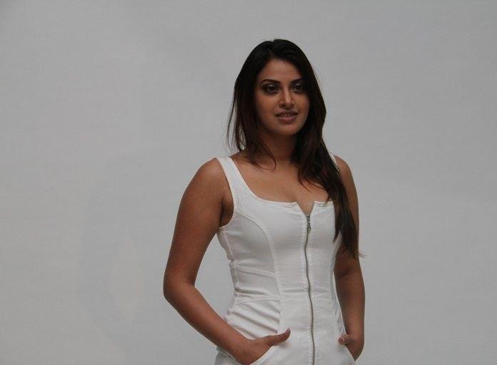 Anushka Ranjan New Photoshoot