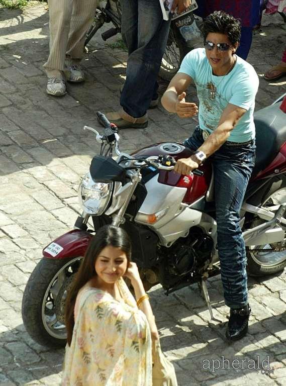 Anushka Sharma cute Pics