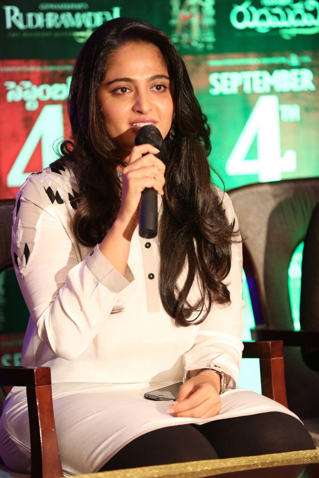 Anushka Shetty New Pics