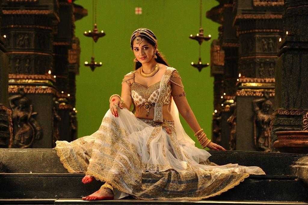 Anushka Shetty Stills in Rudhramadevi