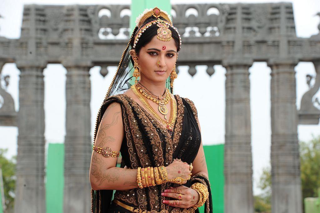 Anushka Shetty Stills in Rudhramadevi