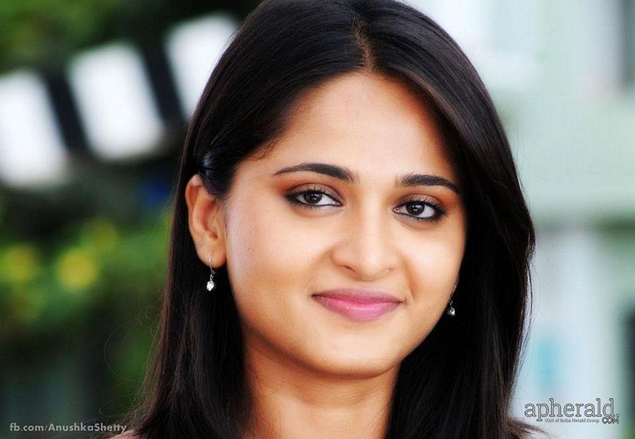 Anushka Shetty Unseen Pics