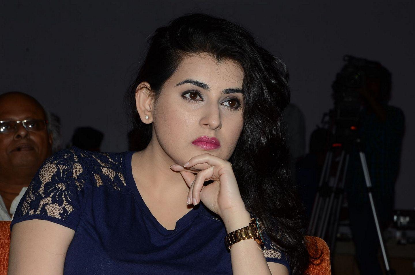 Archana Stills at Nannu Vadili Neevu Polevule Audio