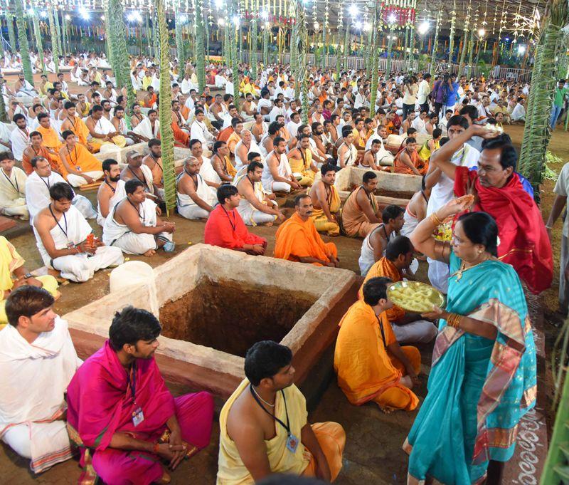 Ayutha Chandi Yagam Photos