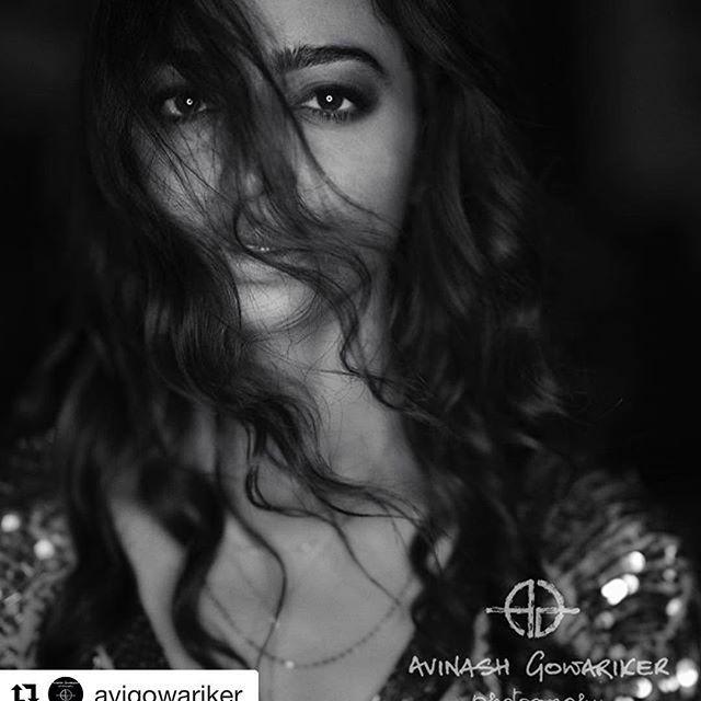 Beautiful & Gorgeous Actress Radhika Apte Recent Photo Stills