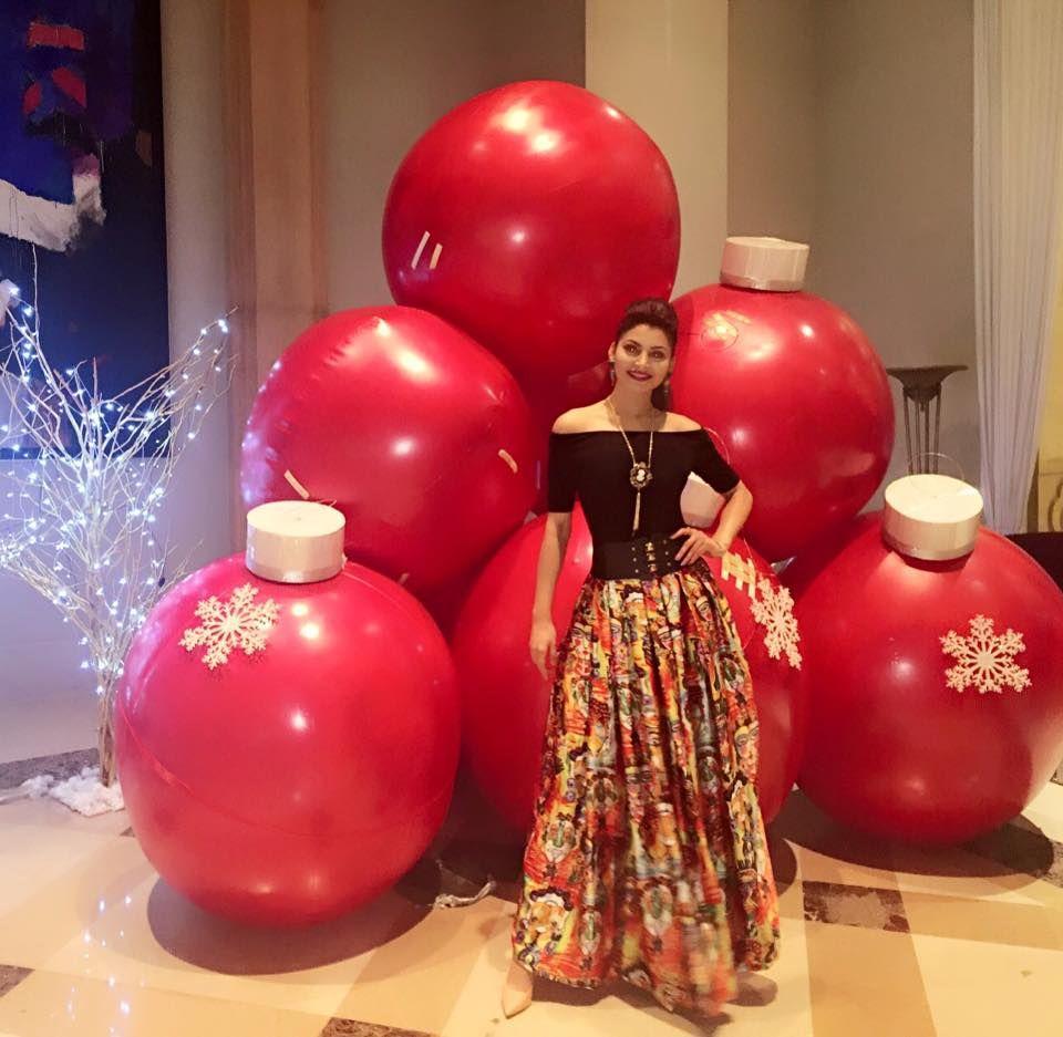Beauty Girl Urvashi Rautela Pics