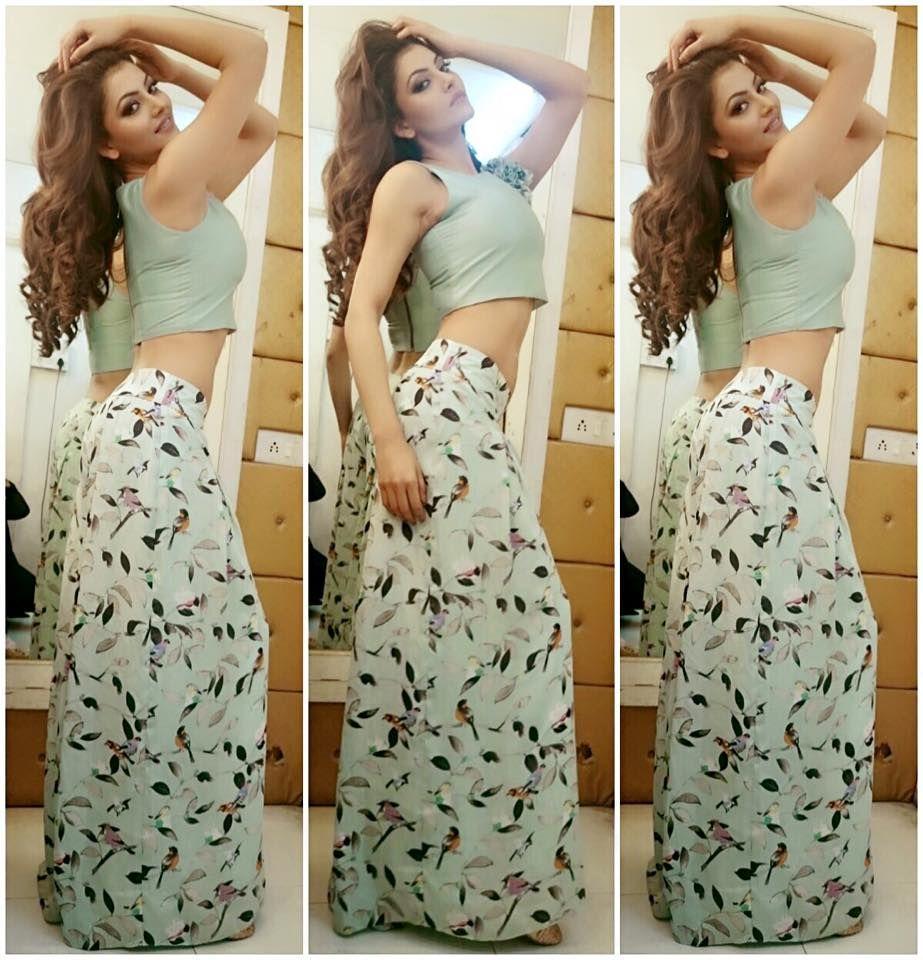 Beauty Girl Urvashi Rautela Pics