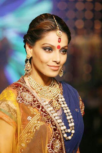 Best Bipasha Basu Wallpapers and Pics