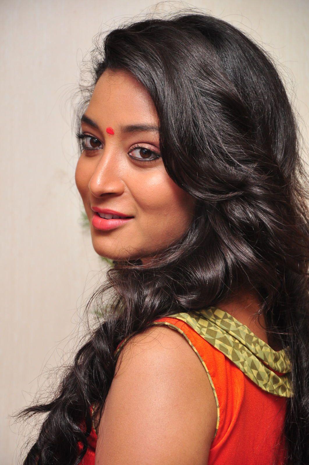 Bhanu Sri at Mounam Movie Opening