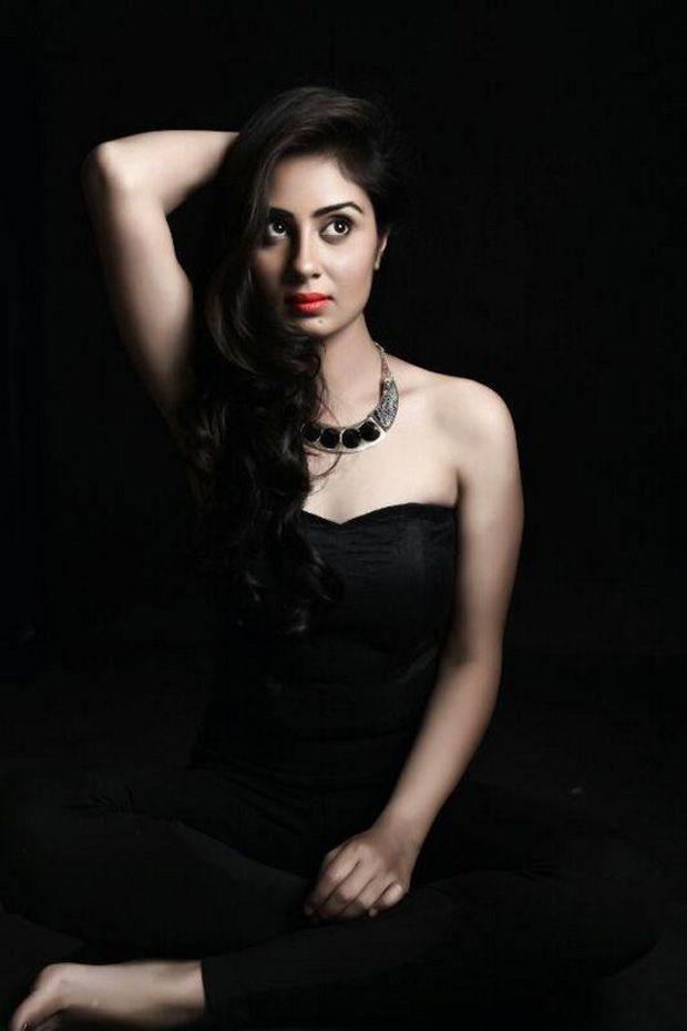 Bhanu Sri Mehra New Photoshoot