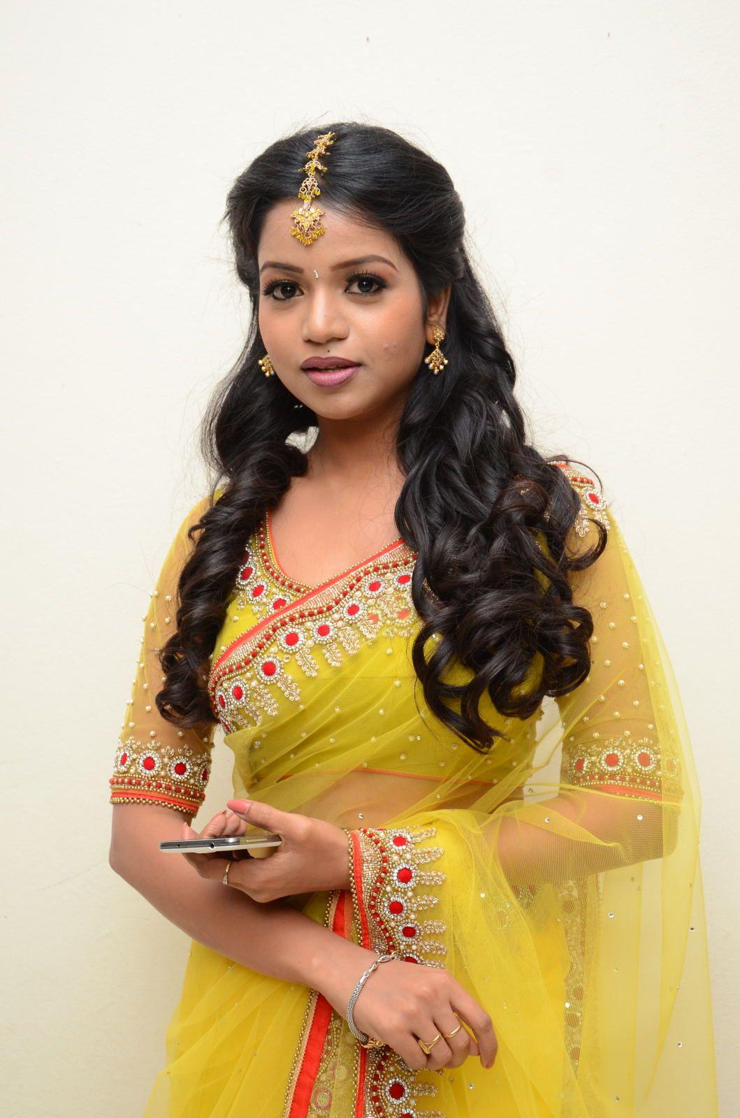 Bhavyasri Sexy Saree Pics