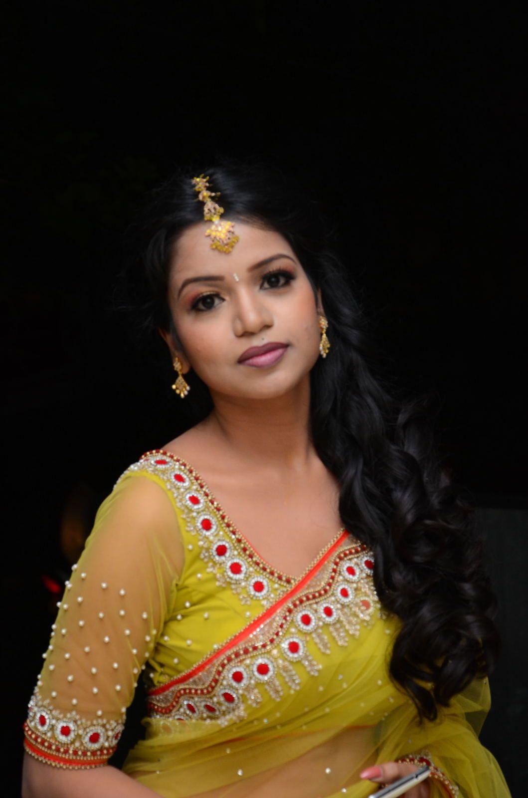 Bhavyasri Sexy Saree Pics