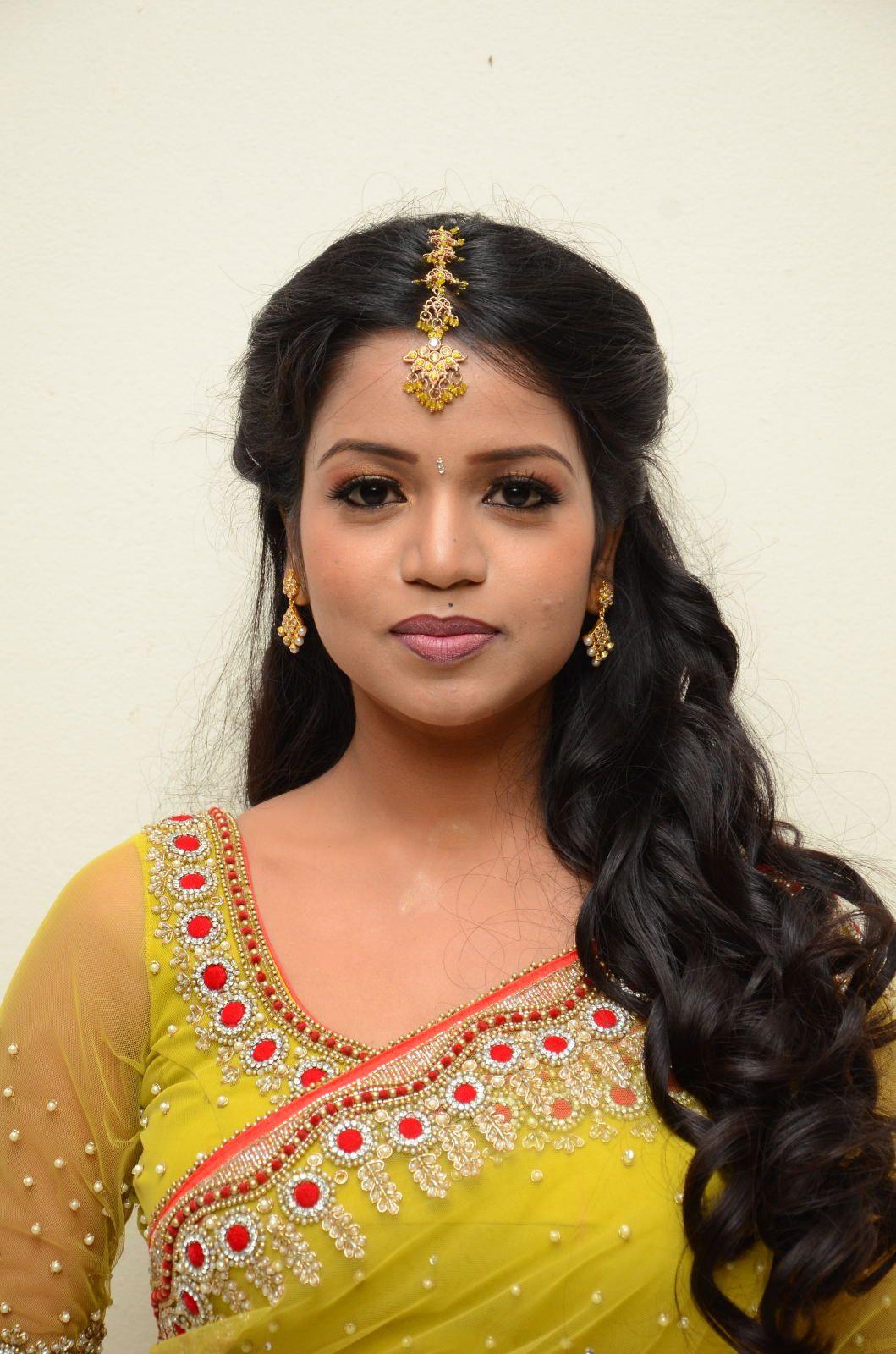 Bhavyasri Sexy Saree Pics