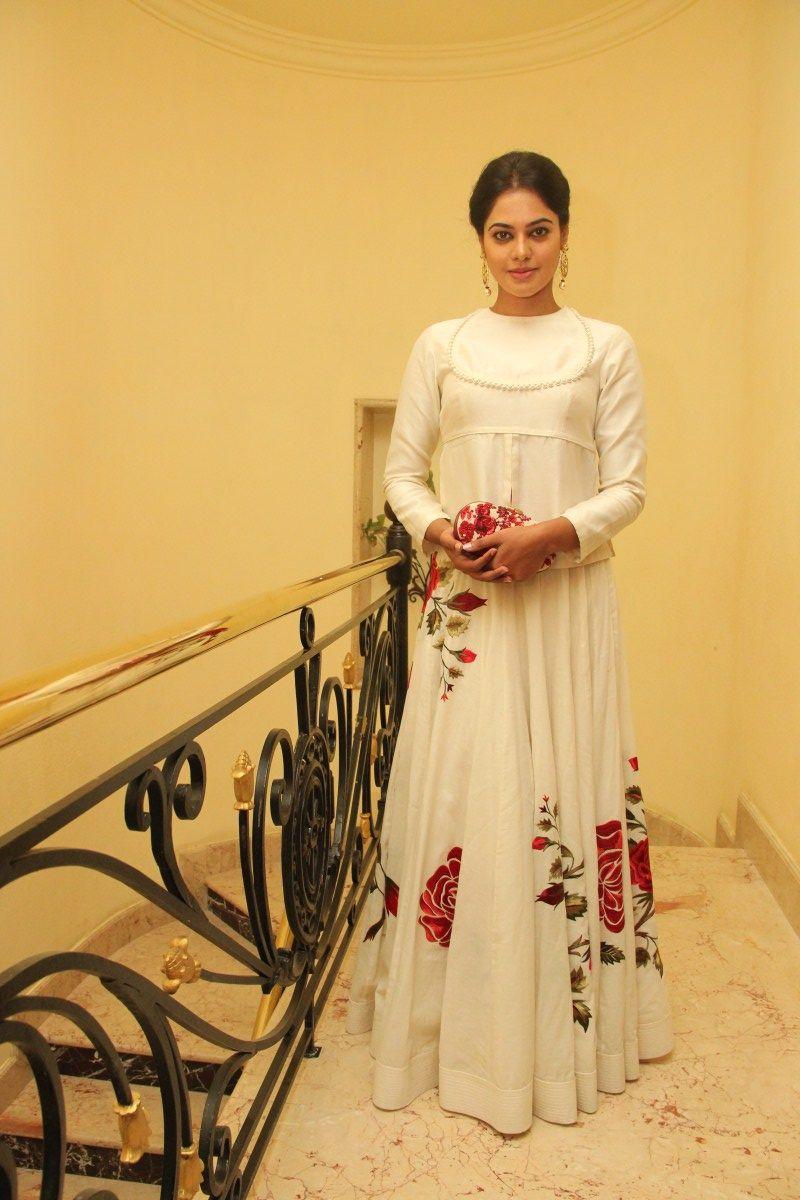Bindhu Madhavi New Pics