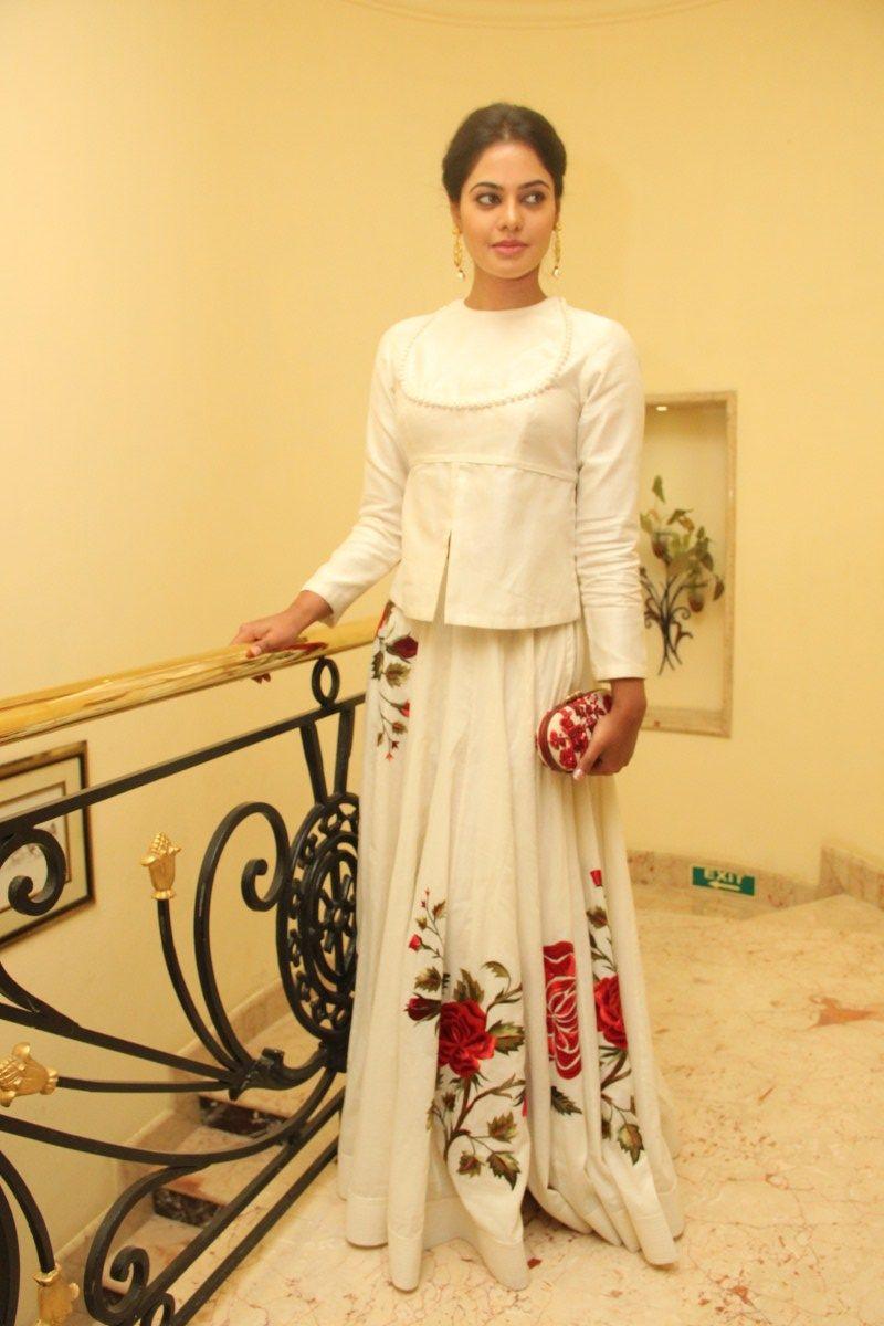 Bindhu Madhavi New Pics