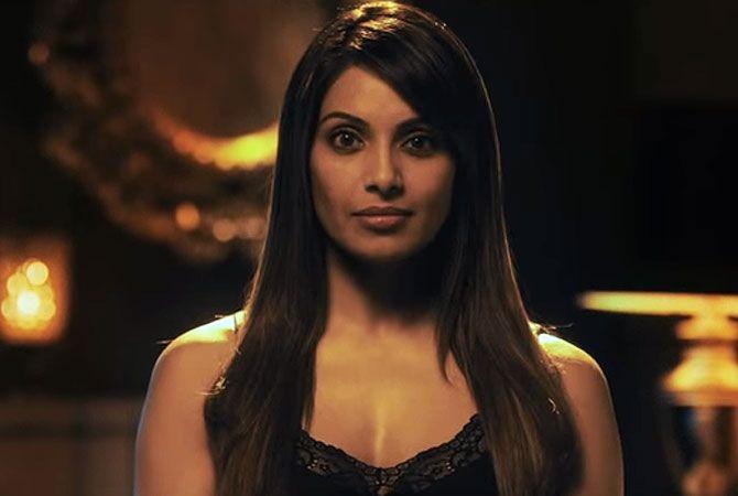Bipasha Basu The Horror Hottest Queen Of Bollywood