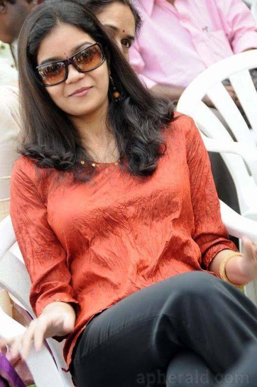 Colours swathi Rare Pics