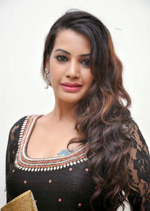 Deeksha Panth New Pics