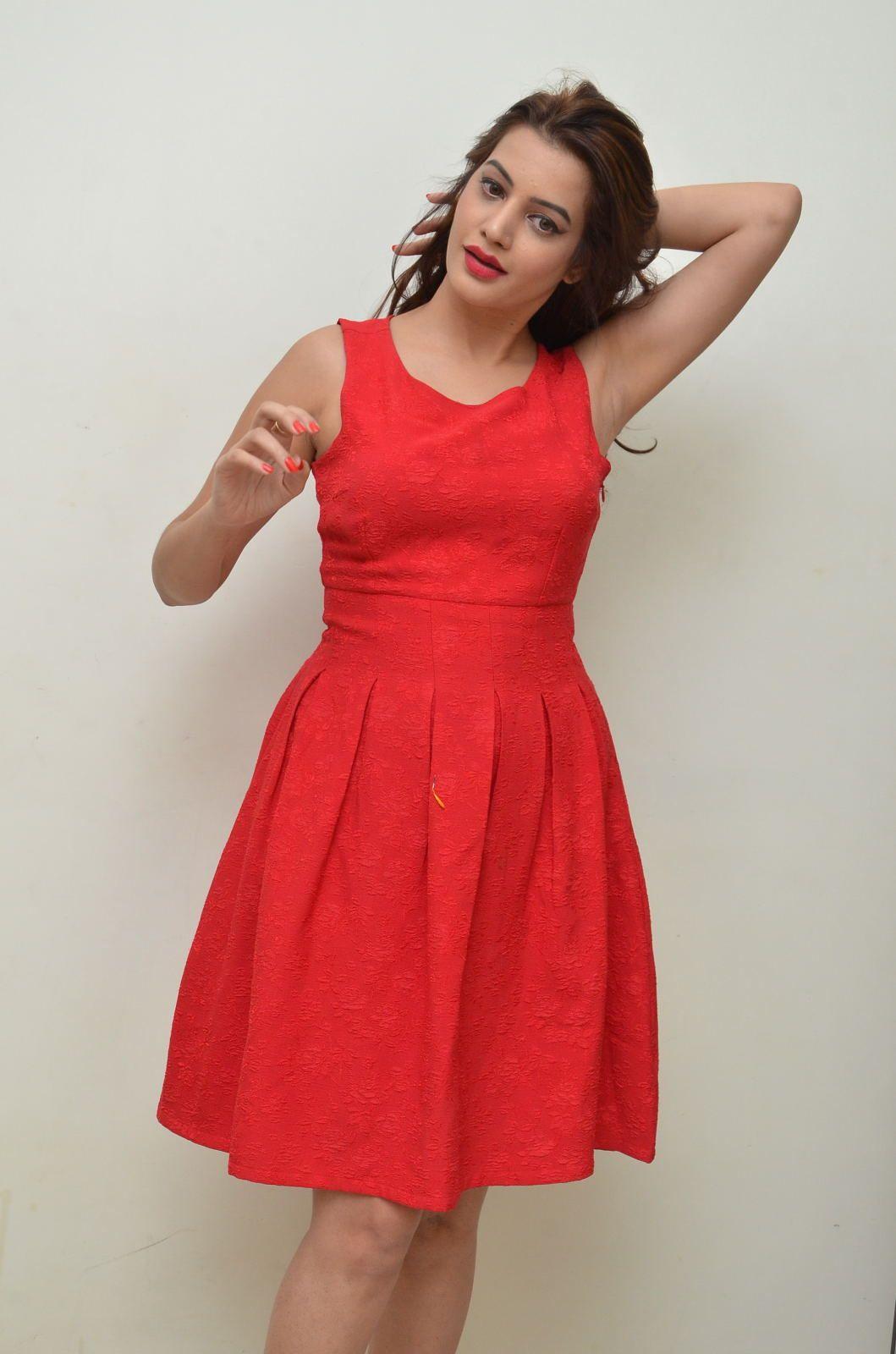 Deeksha Panth Sexy Pics